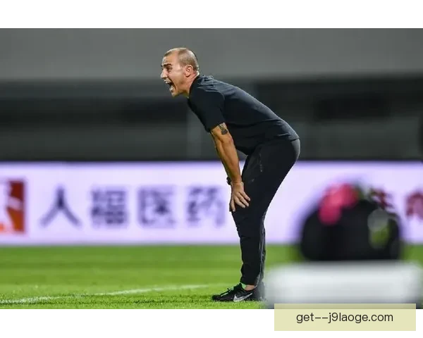 卡纳瓦罗两度执教广州恒大成就与挑战回顾